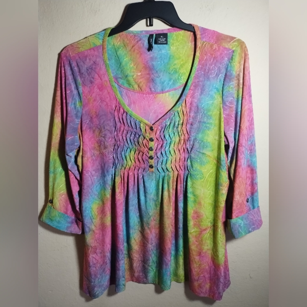 New Directions Top Stretch Colorful Pastel Tie Dye Pleated Boho Artsy